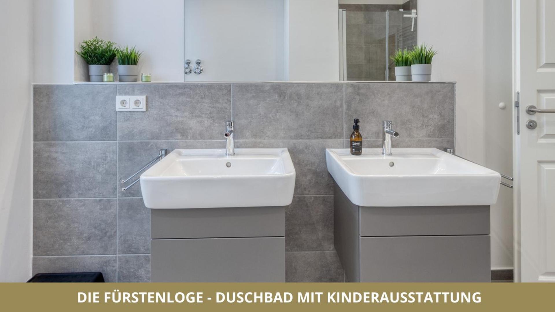 Neu Fewo Fuerstenloge 1-6 Pers Hinter Dem Markgraeflichen Opernhaus - 2 Schlafzimmer Mit Boxspringbetten 4 Einzel Oder 2 Doppelbetten, Balkon Und Einbaukueche, Barrierearm Bayreuth Buitenkant foto